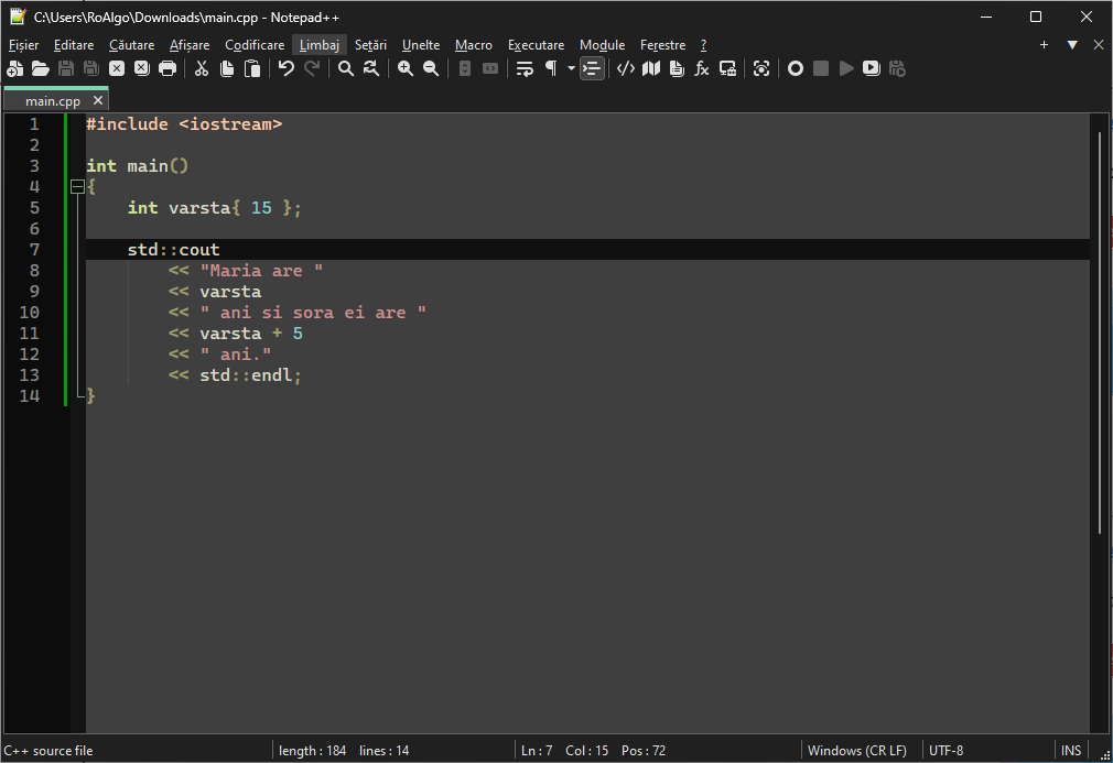 Fereastra de Notepad++ cu temă întunecată și un fișier C++